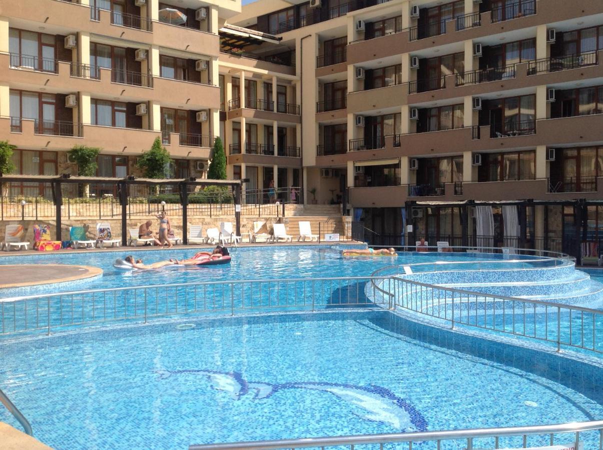 Luxor Apartments Pomorie Esterno foto
